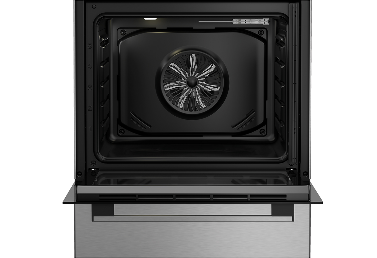 Απεικονίζεται ο φούρνος με ανοιχτή την πόρτα.